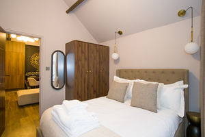 Photo 10- click for photo gallery